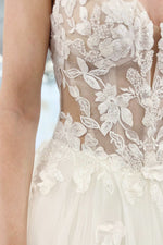 Ball Gown V Neck Tulle Wedding Dresses with Appliques