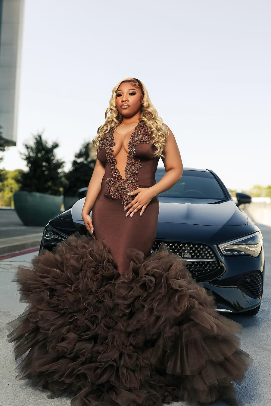 Modern Chocolate Brown Sleeveless Mermaid Prom Dress Long With Beadings Ruffles