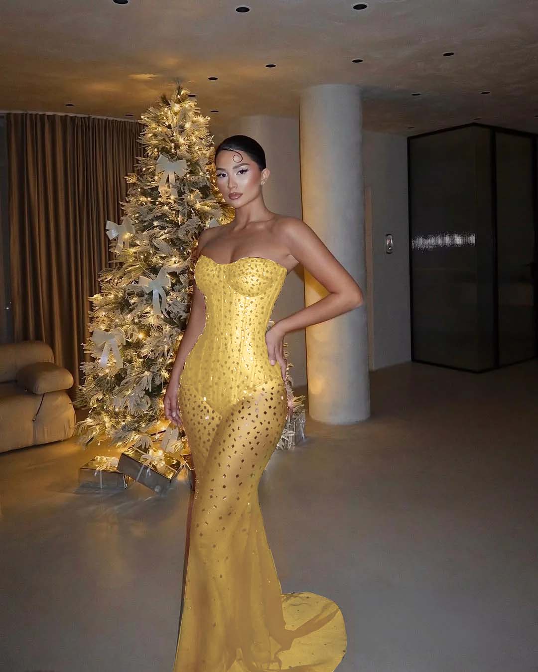 Red Tulle Strapless Sleeveless Long Mermaid Prom Dress With Sequins And Corset