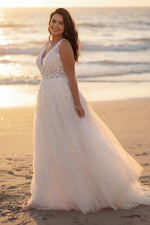 A-Line V-Neck Sleeveless Sweep Train Lace/Tulle Plus Size Wedding Dresses