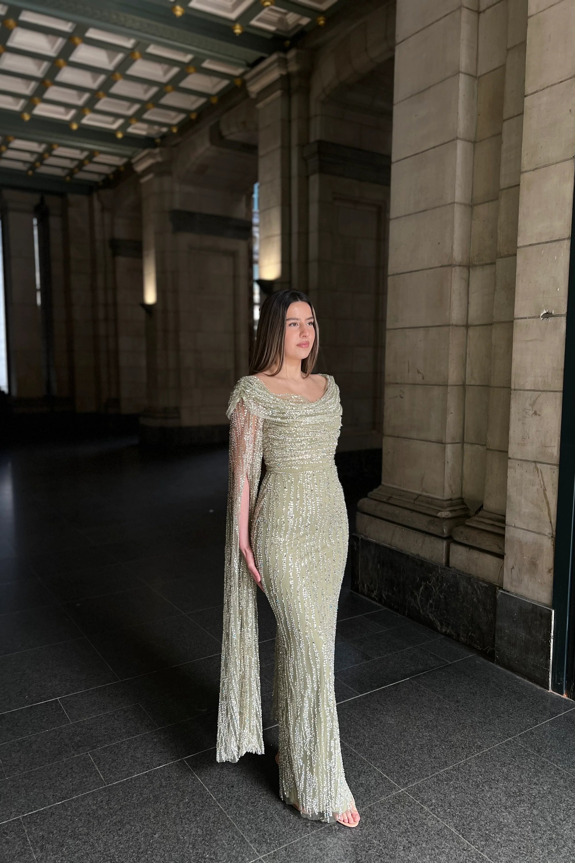 Green Sequins Sparkle Mermaid Sleeveless Cape Evening Dress