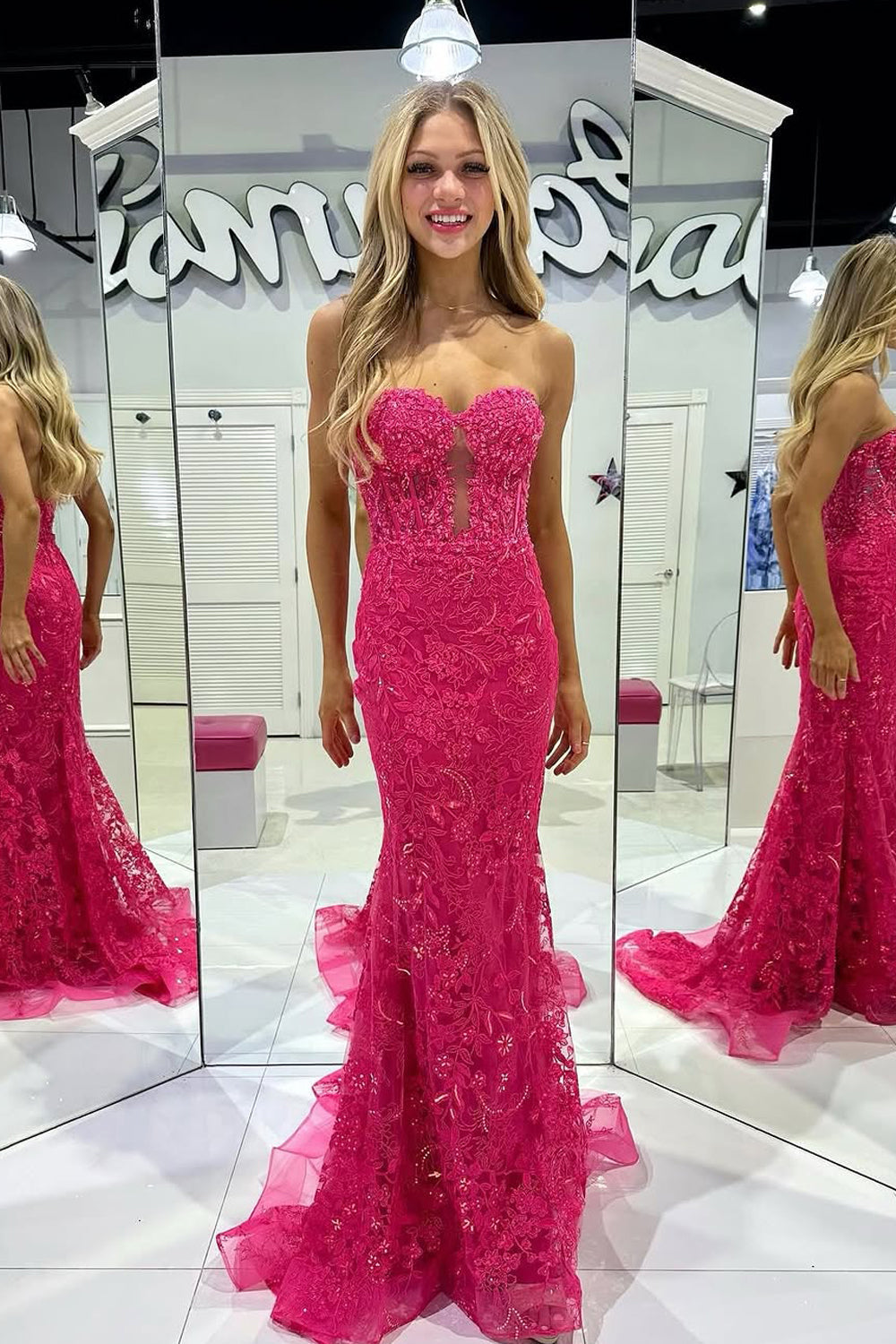 Charming Mermaid Sweetheart Keyhole Fuchsia Lace Prom Dress with Appliques