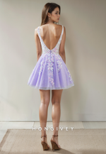 Tulle A-Line V-Neck Sleeveless Lace Applique Short Party Homecoming Dress