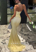 Halter Yellow Low V-Neck Floor-Length Mermaid Evening Gowns