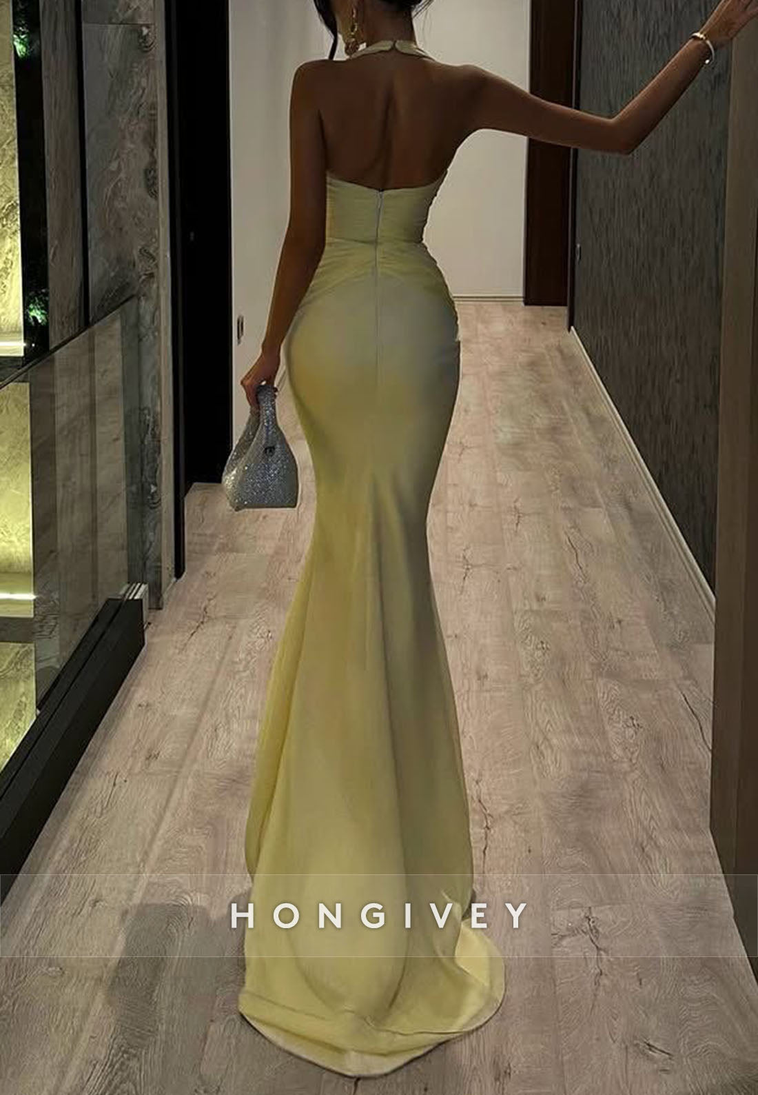 Halter Yellow Low V-Neck Floor-Length Mermaid Evening Gowns