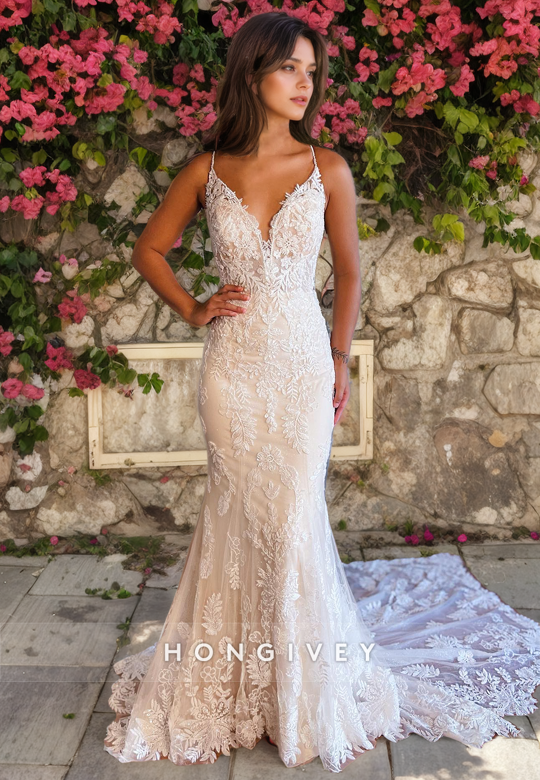 H1315 - Sexy Lace A-Line V-Neck Beaded Spaghetti Straps Empire Appliques With Train Wedding Dress