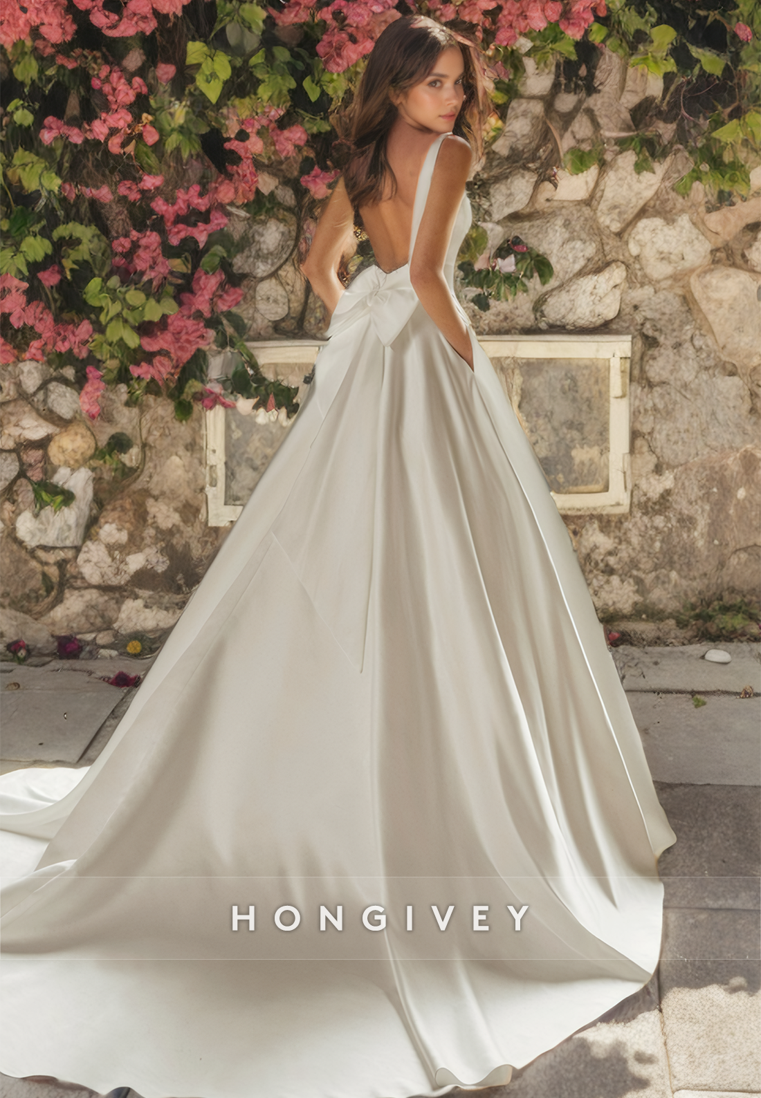 HONGIVEY Square A-Line Satin Wedding Dress Classic Sleeveless Bridal Gown with Train