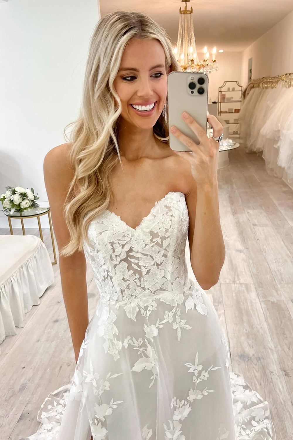 A Line Sweetheart Lace Tulle Long Wedding Dresses