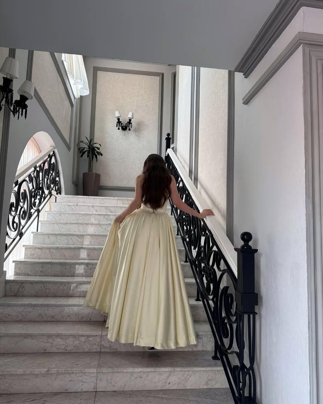 Simple Yellow Halter A-Line Floor-Lenght Beaded Sleeveless Prom Dress