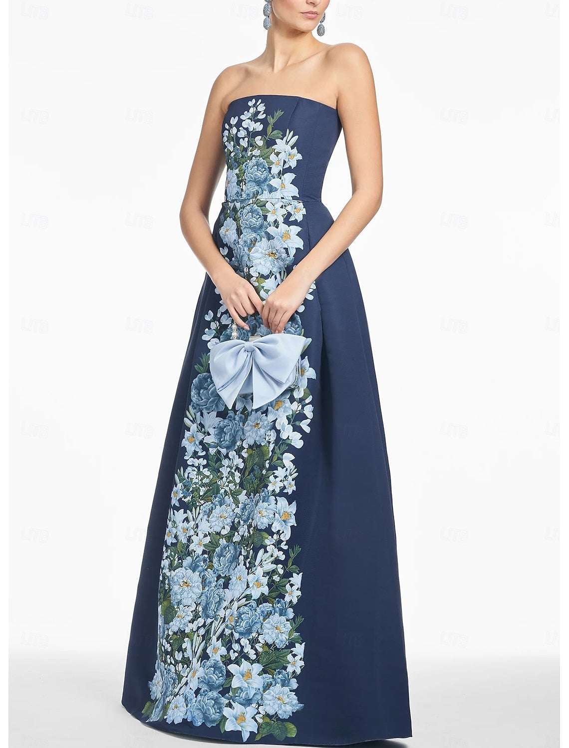 Strapless Sleeveless Flowers Applique A-Line Formal Evening Dress