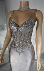 L2922 - Trumpet V-Neck Spaghetti Straps Appliques Party Prom Evening Dress For Black Women