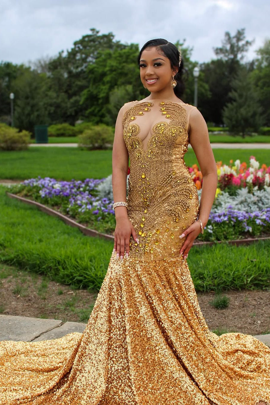 Modern Gold Sleeveless Sequins Mermaid Prom Dress Long With Crystals On Sale