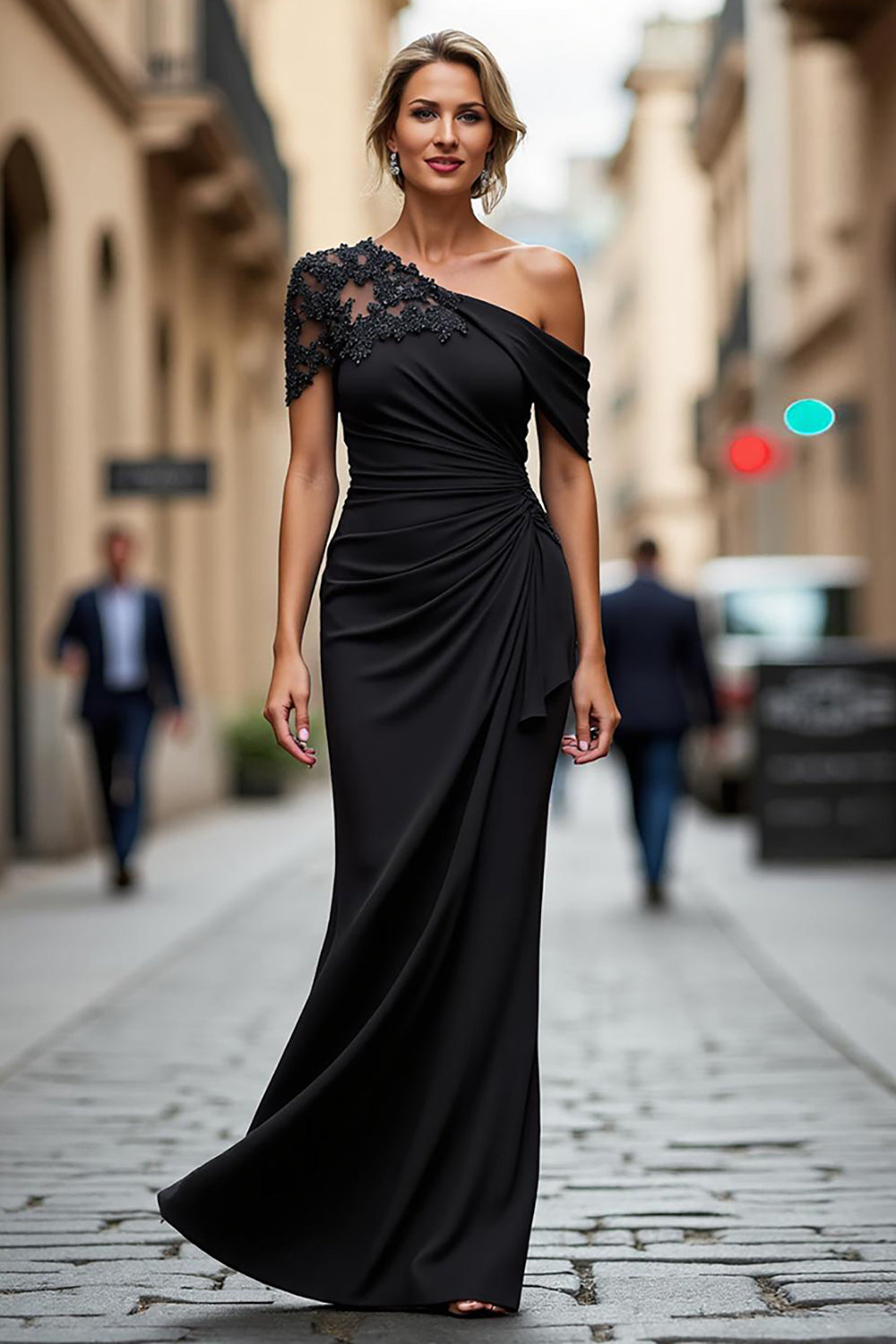 Plus Size Black One Shoulder Sheath Long Mother of the Bride Dress with Appliques