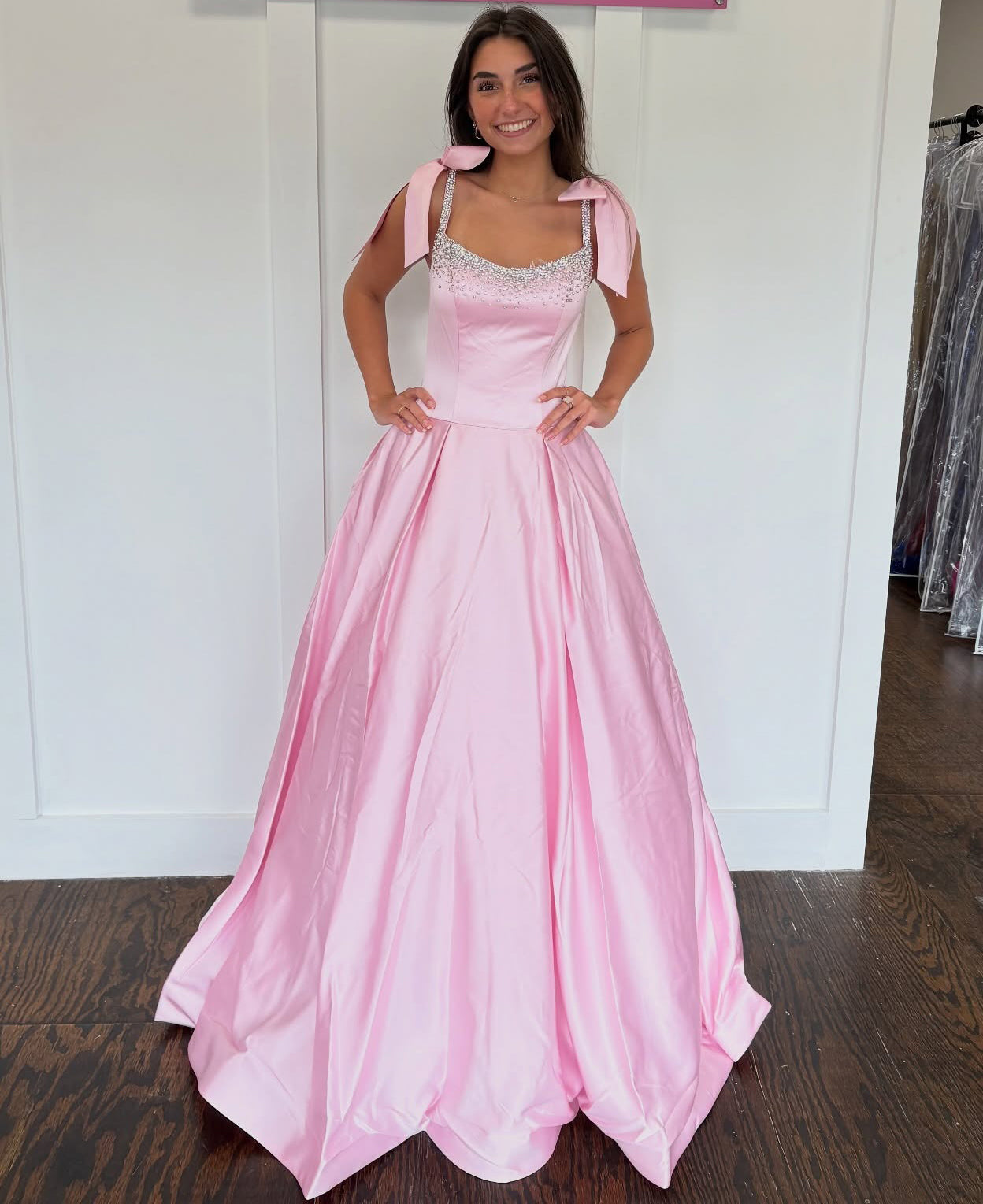 A Line Satin Beaded Long Prom Dresses Sweetheart Evening Party Gowns for Women