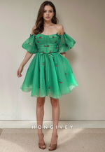 Chic Tulle A-Line Bateau Puff Sleeves Short Party Homecoming Dress