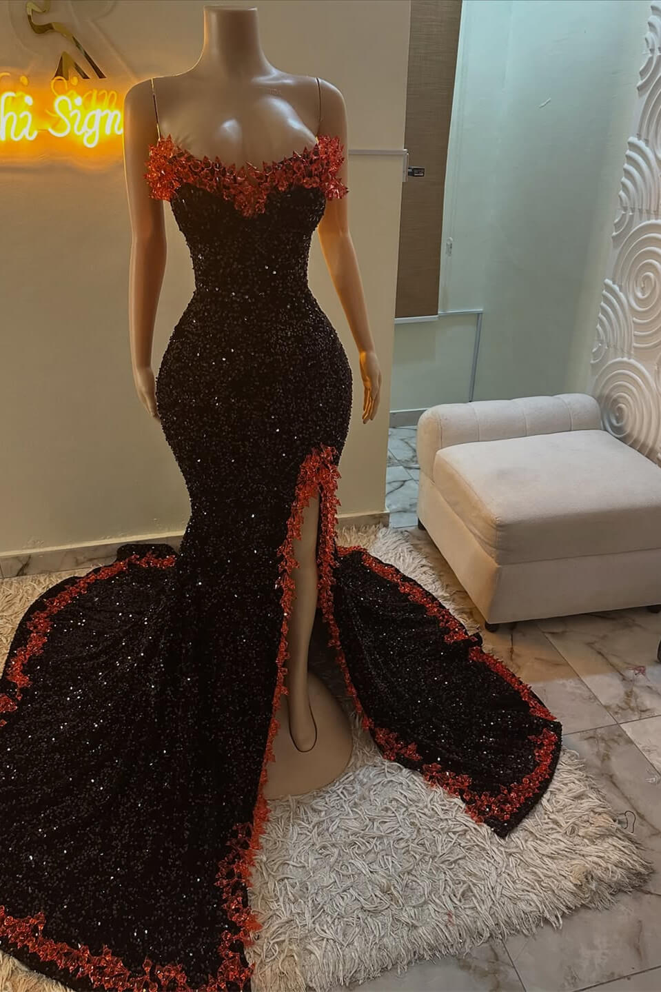 Black Strapless Sequins Prom Dress Mermaid Split With Crystals