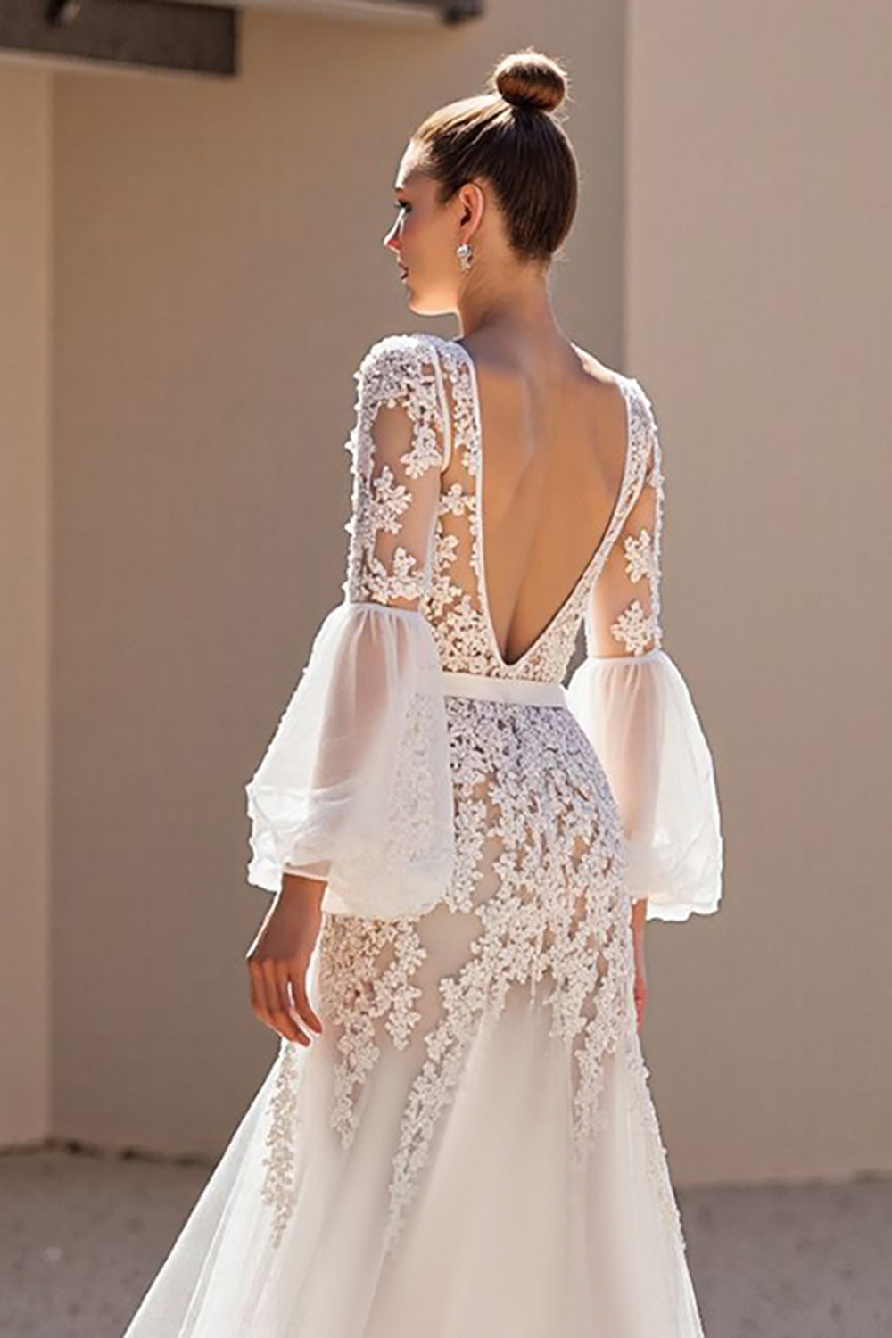 Long Sleeves V-Neck Tulle Bridal Dress A-Line With Lace Appliques Open Back