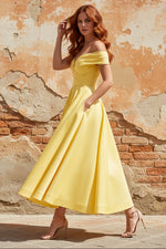Off the Shoulder Yellow A-Line Ruched Maxi Dress with Pockets