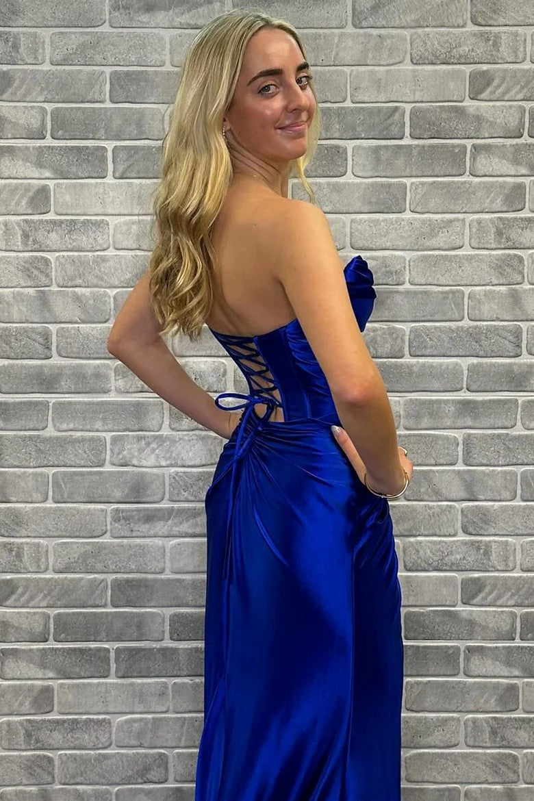 Stunning Red Strapless Mermaid Evening Dress with Front Twist