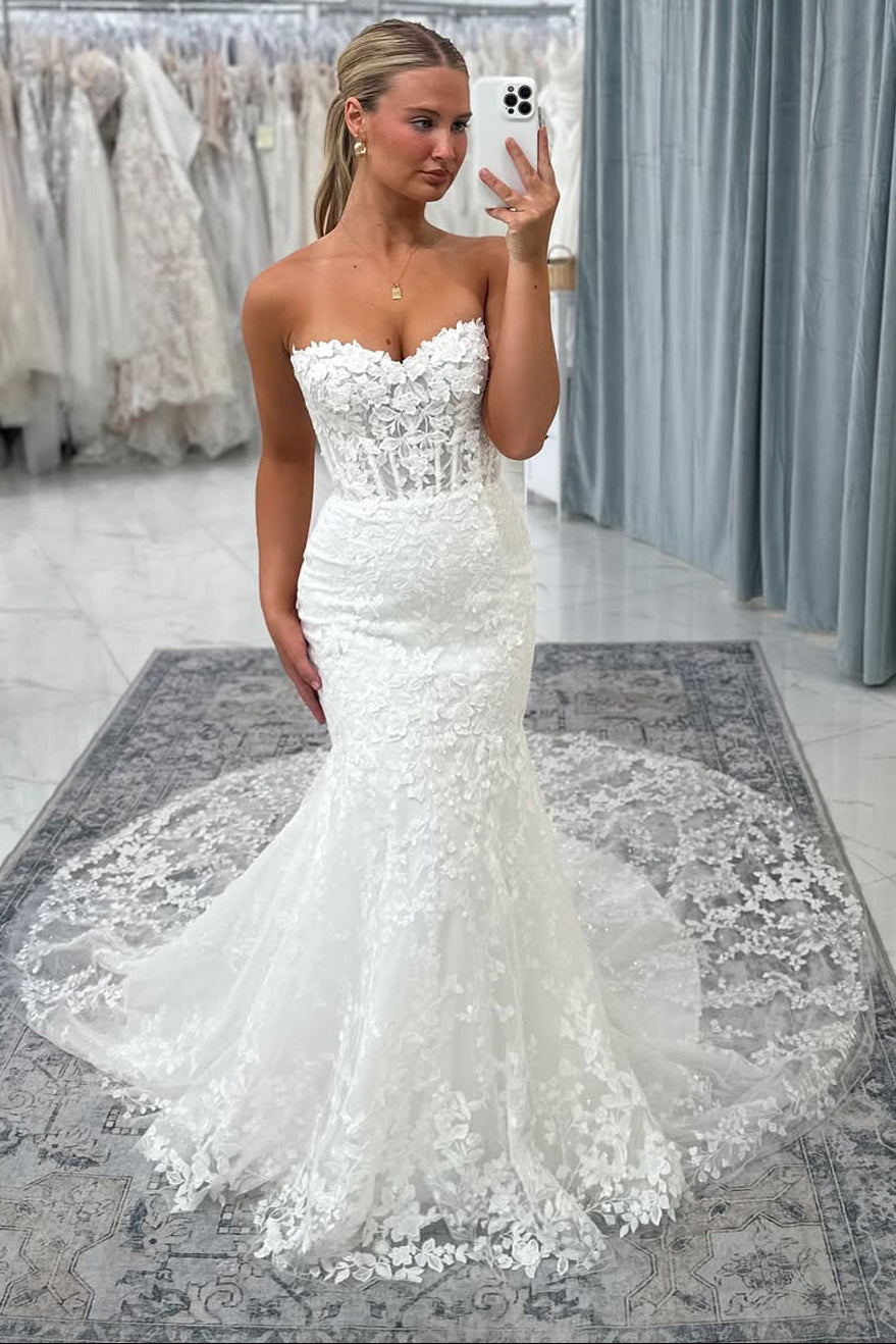 Elegant Mermaid Lace Wedding Dress with Appliques