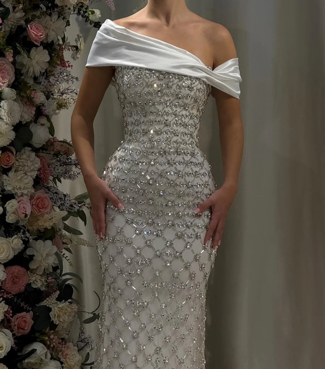 Beaded Sparkle Sequins Off the Shoulder Sleeveless Mermaid Evening Dress