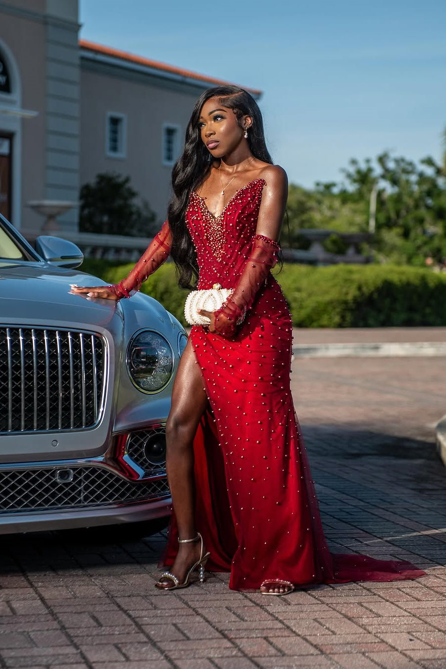 Modern Red V-Neck Sleeveless Split Prom Dress Tulle Long With Pearls