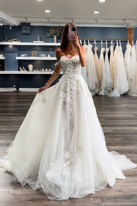 Ball Gown Sweetheart Tulle Wedding Dresses with Appliques