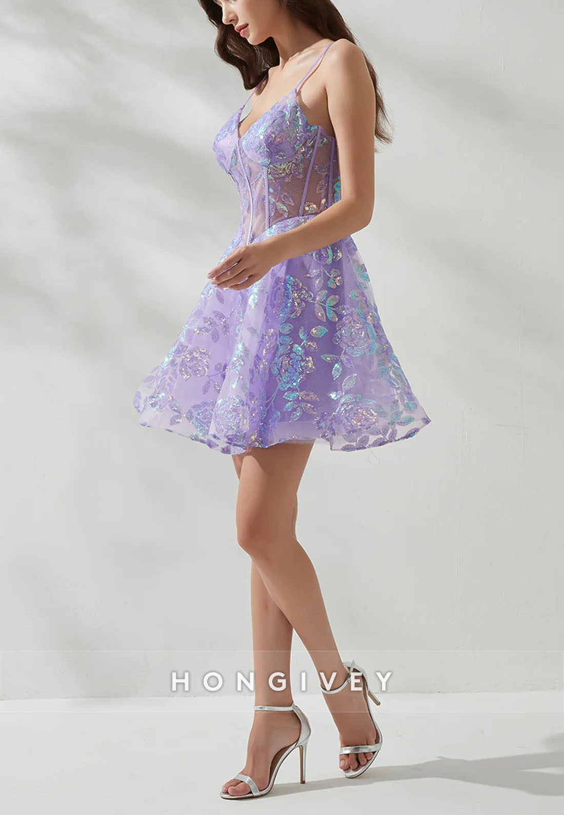 Violet Spaghetti Straps Appliqued A-Line V-Neck Short Homecoming Dress