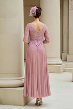 Dusty Rose A-Line V-Neck 3/4 Sleeves Mother of the Bride Dress with Appliques