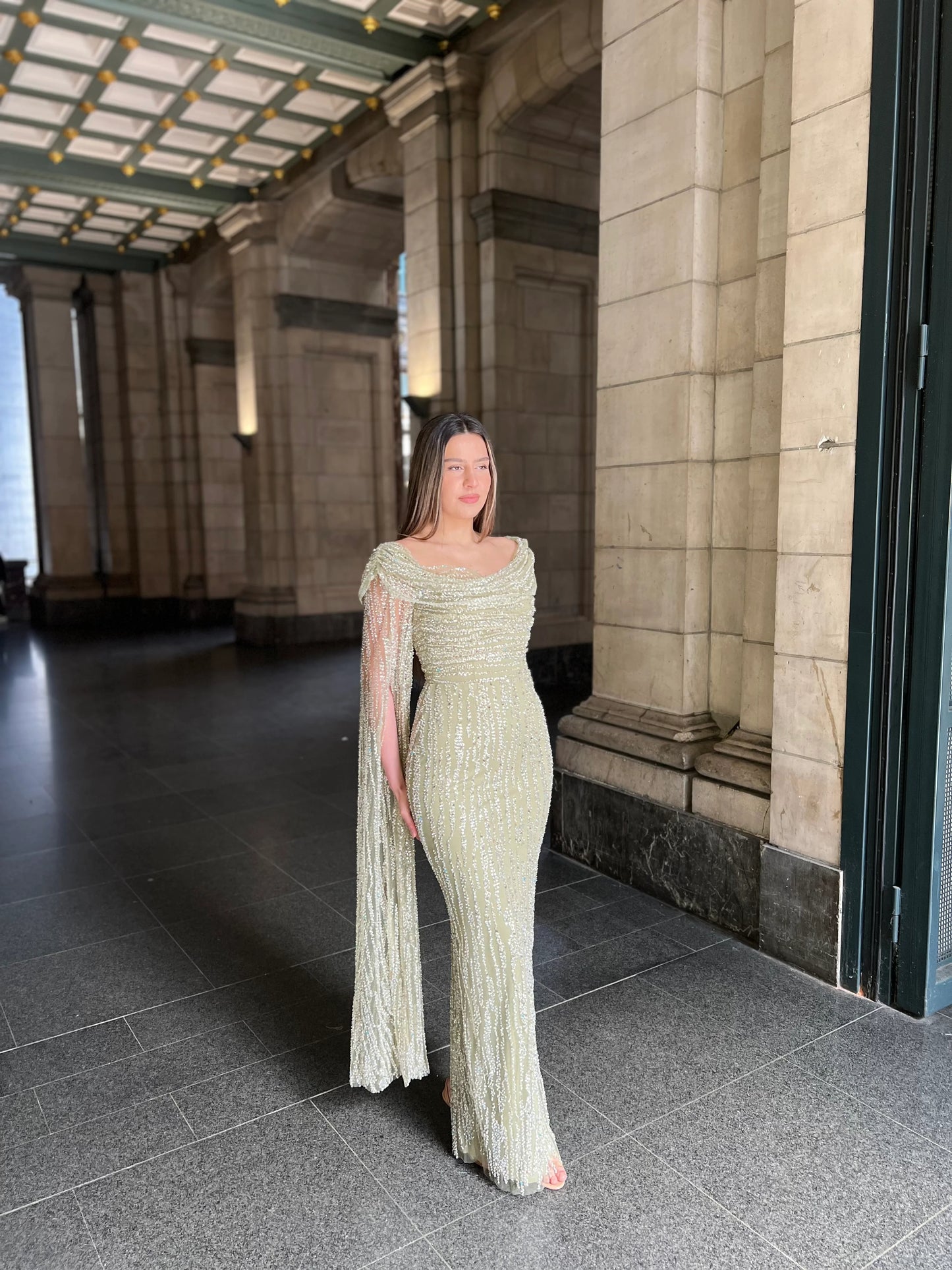 Green Sequins Sparkle Mermaid Sleeveless Cape Evening Dress