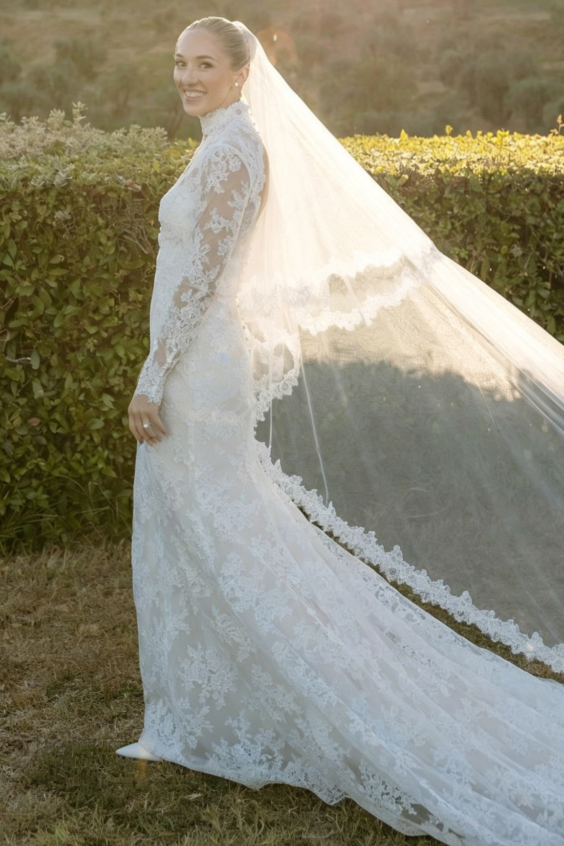 Lace High Neck Long Sleeve Mermaid Floor-Length Wedding Dress