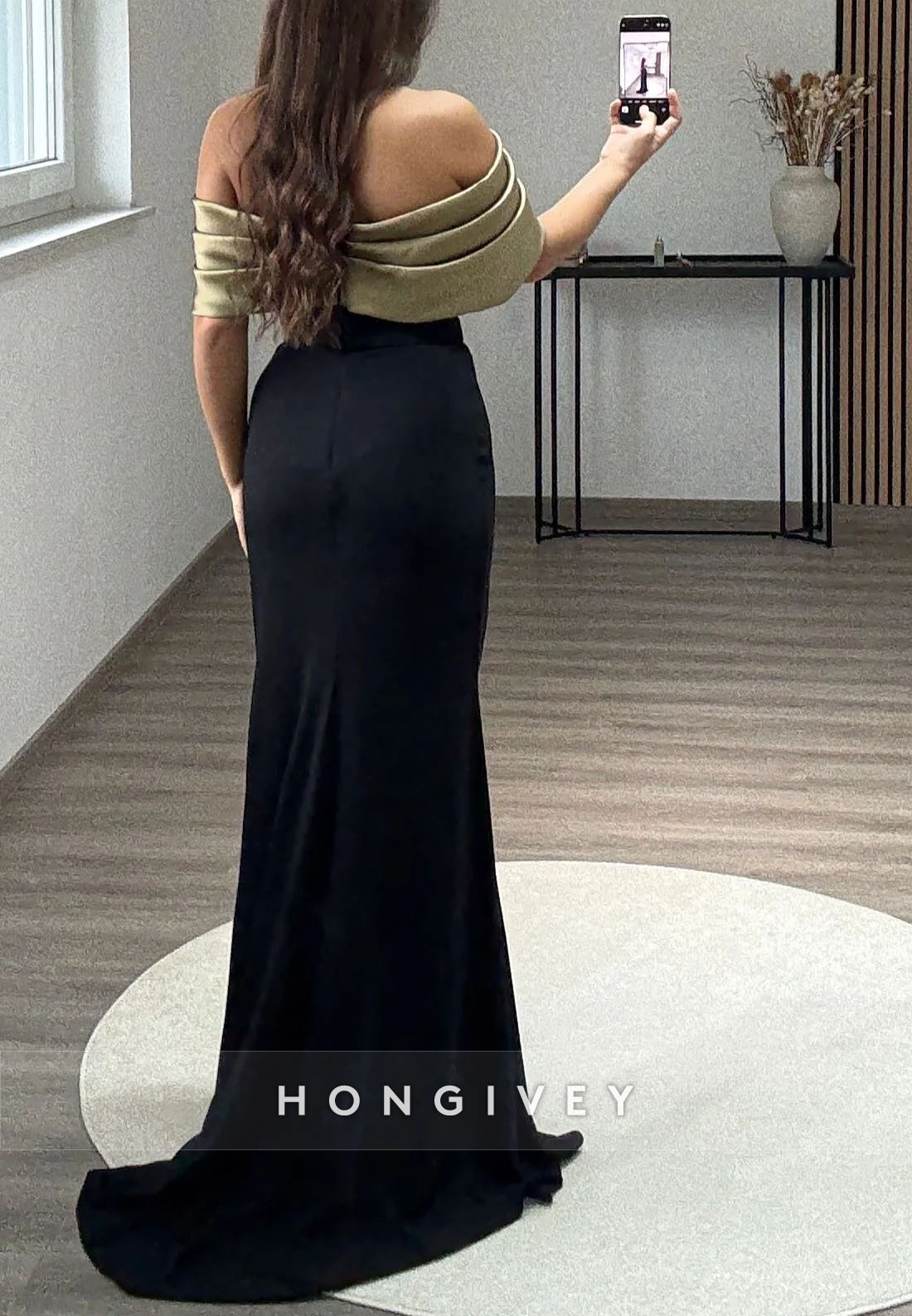 Simple Off the Shoulder Pleated Floor-Length Mermaid Evening Gowns