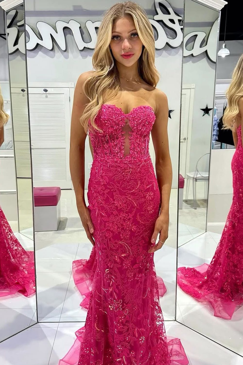 Charming Mermaid Sweetheart Keyhole Fuchsia Lace Prom Dress with Appliques