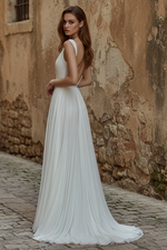 Chiffon A-Line Spaghetti Straps Sweetheart With Side Slit Beach Wedding Dress