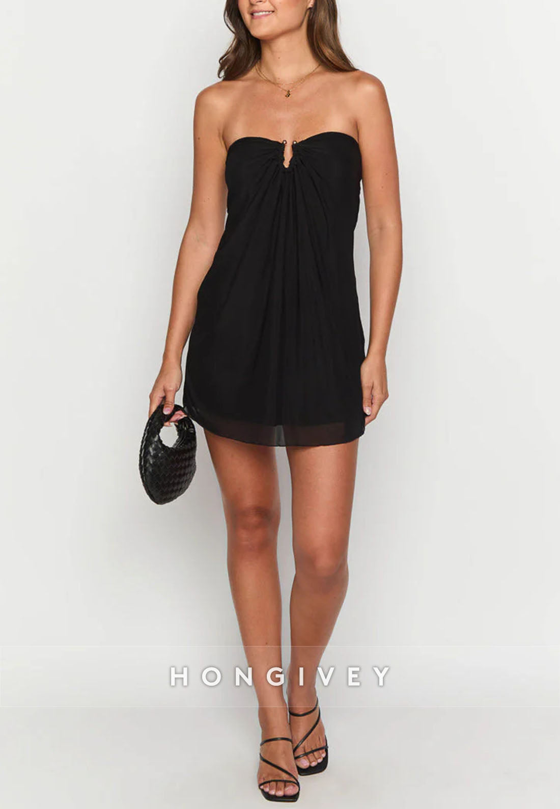 Chic Black Strapless Sweetheart A-Line Pleated Mini Homecoming Dress