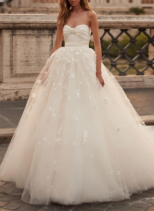 Sweetheart Sleeveless Court Train Satin_Tulle Wedding Dresses With Appliques Lace