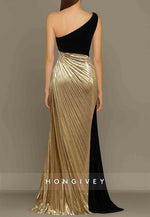 One Shoulder Black Gold Evening Gown Trumpet Satin Mother Of the Bride Dress with Rhinestone Pleats