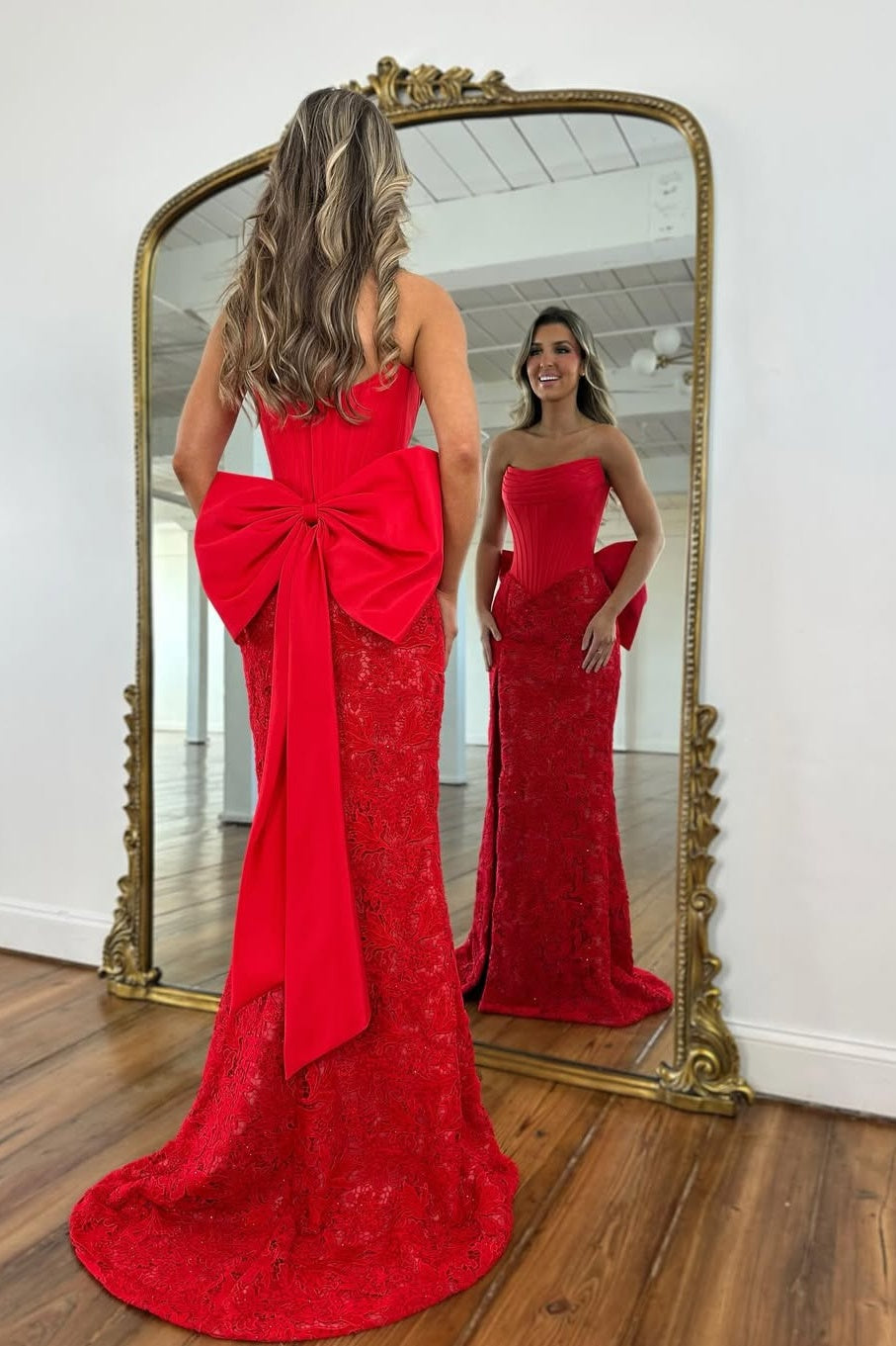 Chic Mermaid Strapless Red Corset Prom Dress with Lace Bowknot