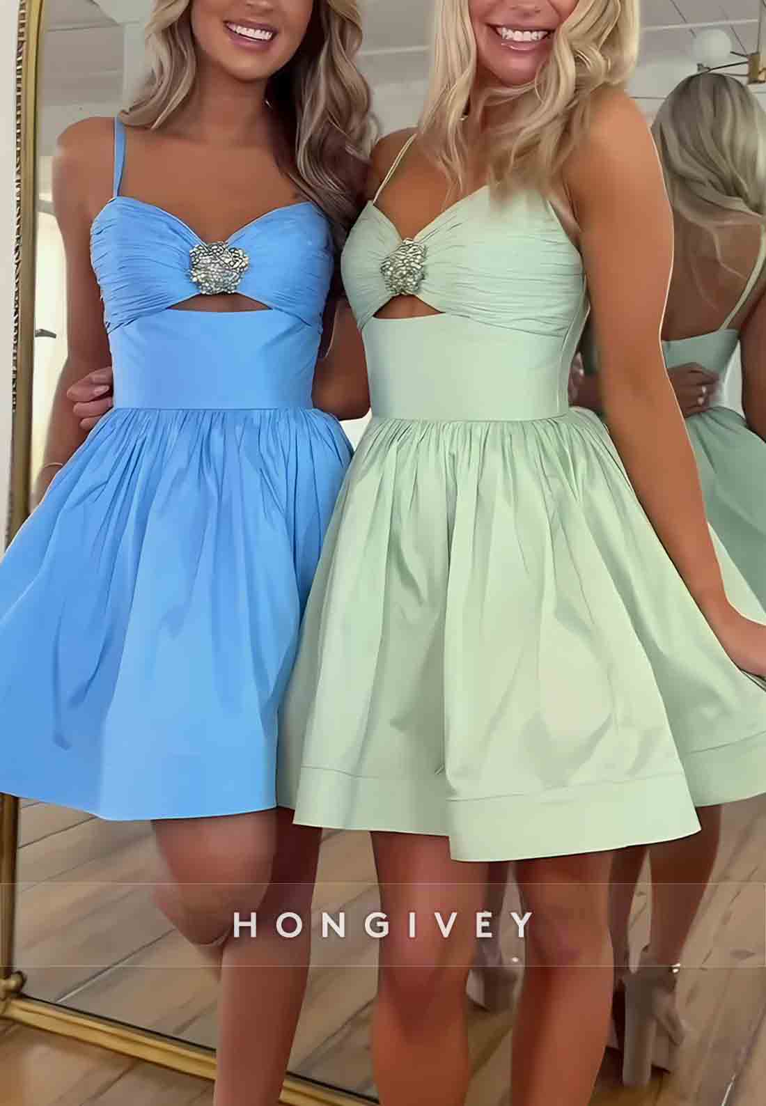 Spaghetti Straps Pleated Appliqued Back Zipper A-Line Short Homecoming Dresses