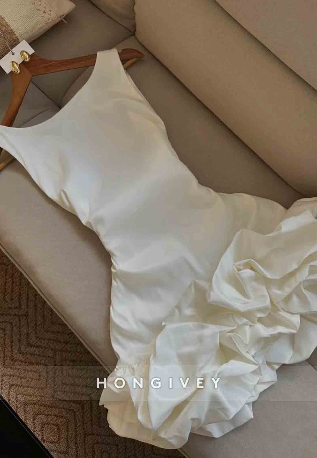 Simple Bateau Neck Satin Ruched Sweetheart A-Line Short Homecoming Dress