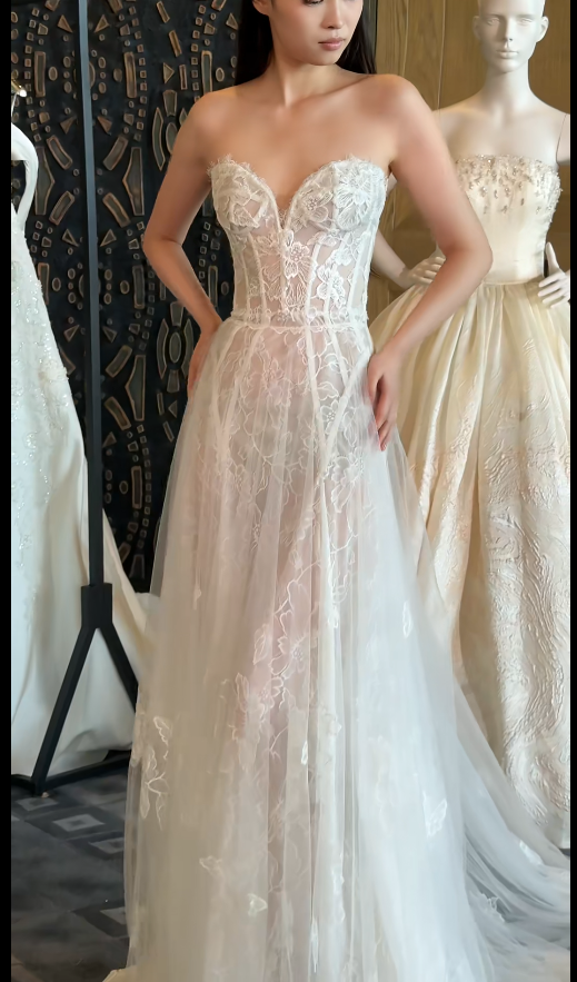 Timeless A-Line Tulle Long Wedding Dresses Applique White Bridal Dresses Sleeveless Bridal Gowns