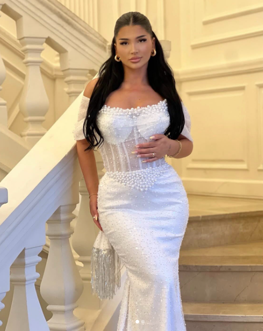 Chic Mermaid Long Wedding Dresses  Beaded Tulle White Bridal Dresses Off-shoulder Bridal Gowns