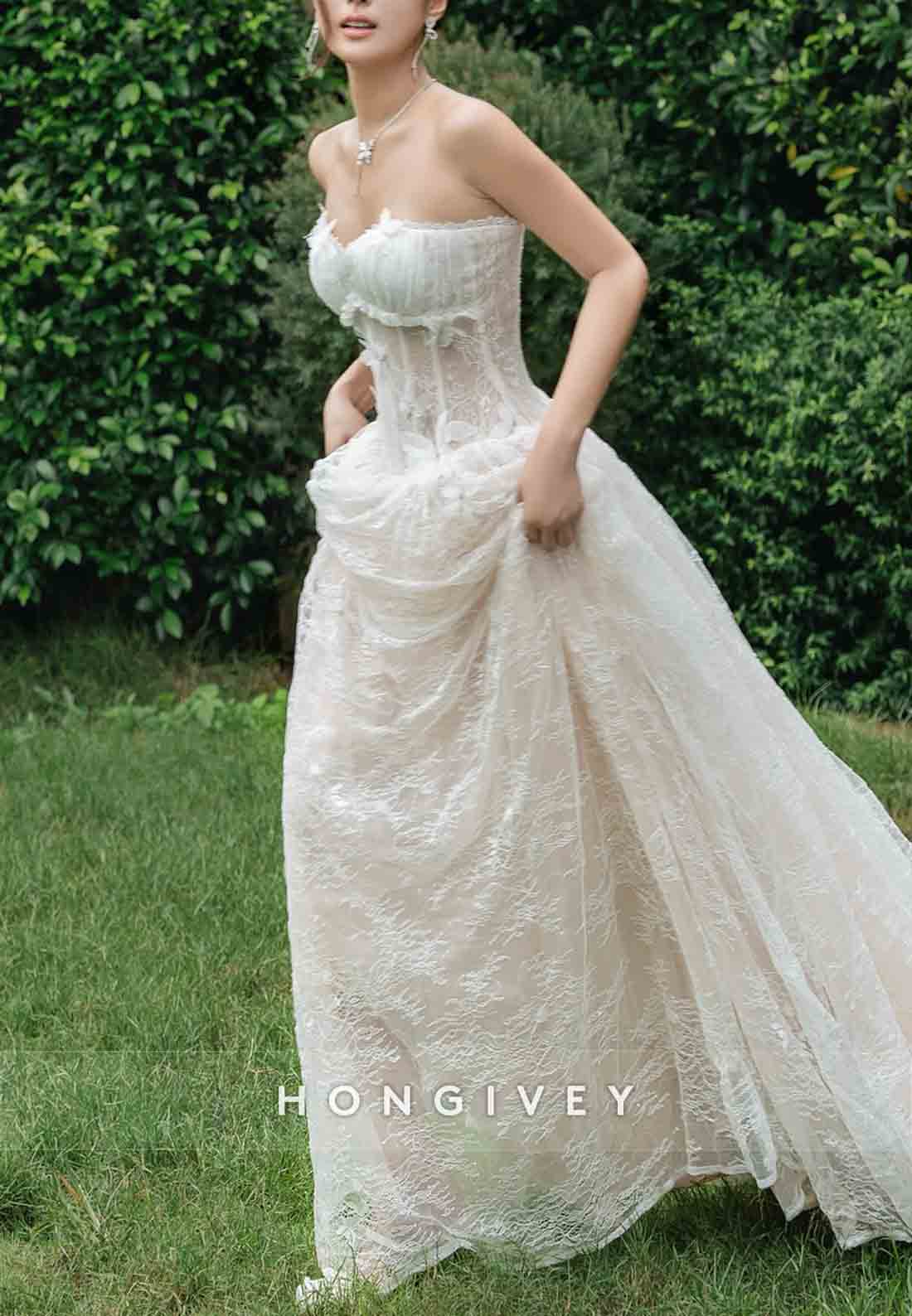 Tulle Strapless Lace Floor-Length A-Line Wedding Dresses with Butterfly