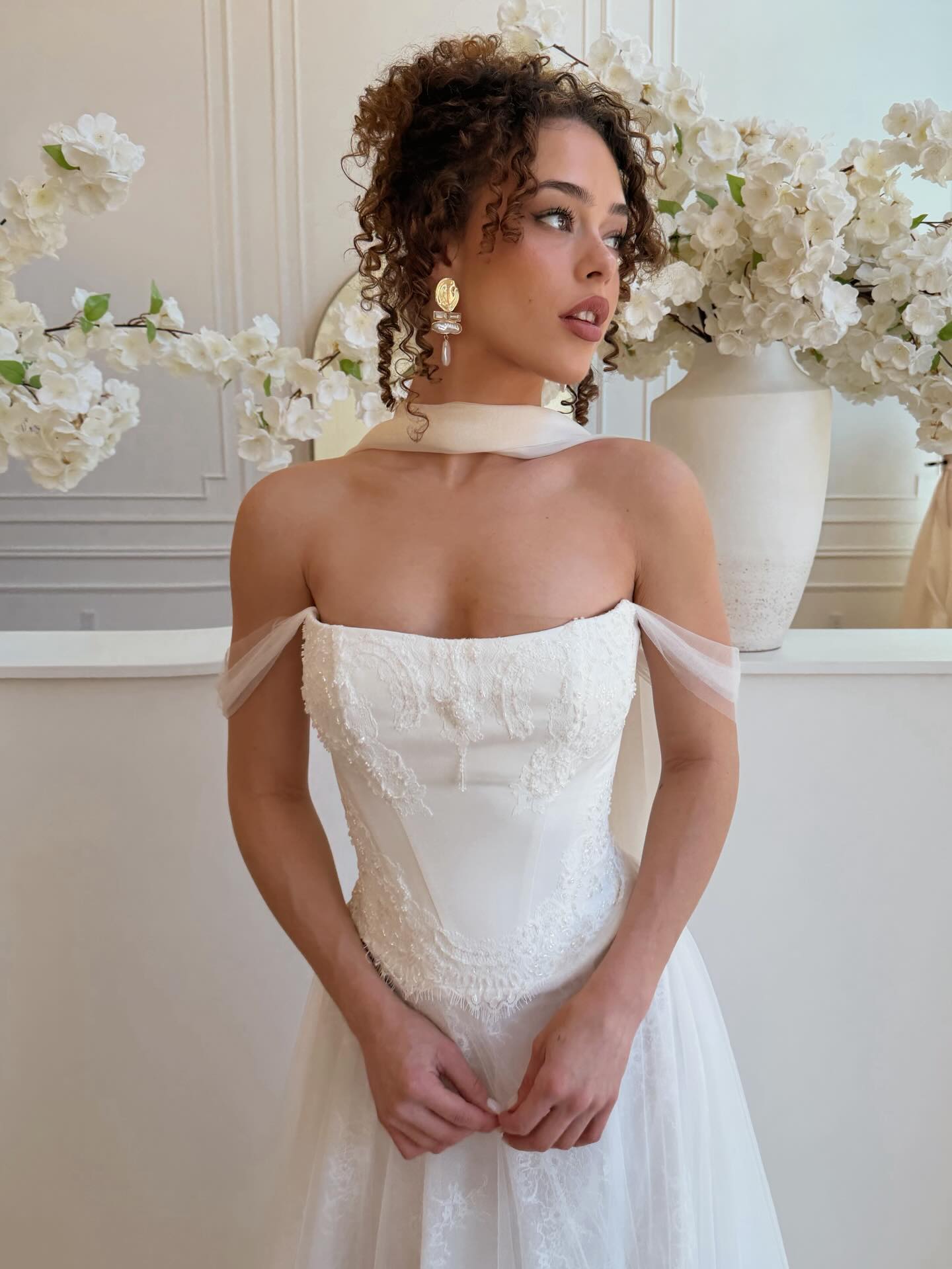 Simple Off the Shoulder Sleeveless A-Line Weddomg Dress