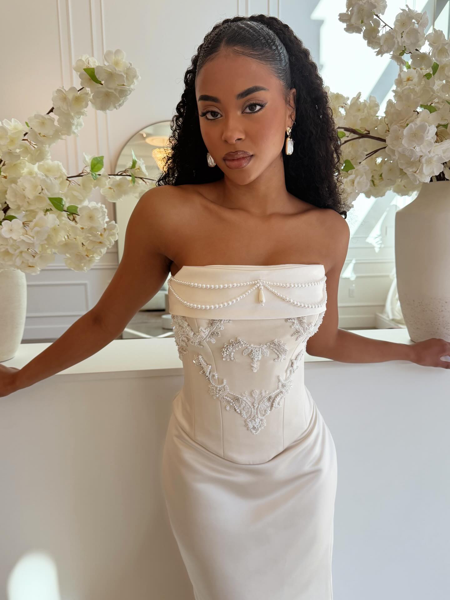 Beaded Applique Strapless Sleeveless Mermaid Wedding Dress