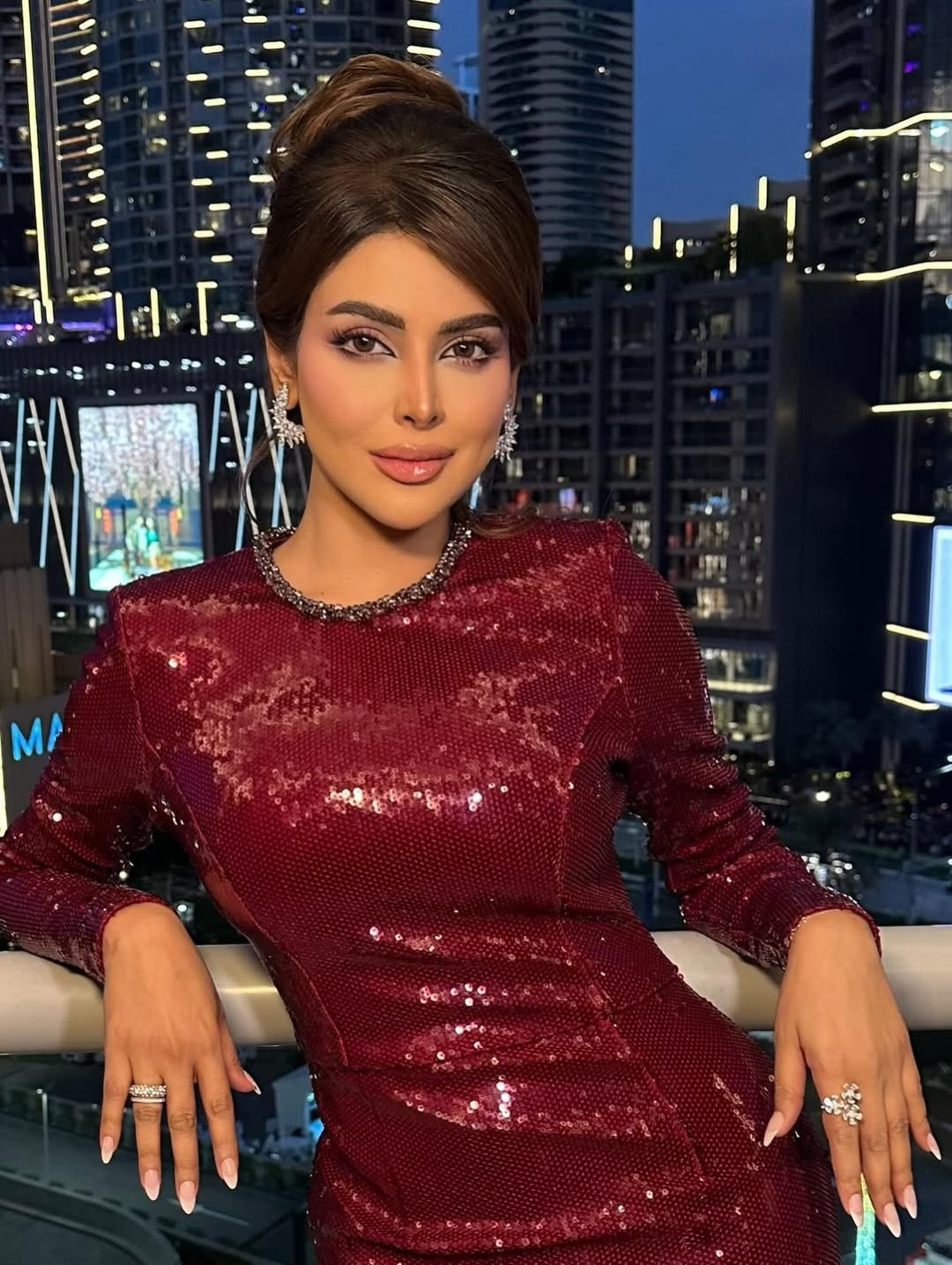 Burgundy Beaded Sequins Sparkle Long Sleeve Mermaid Evening Dress