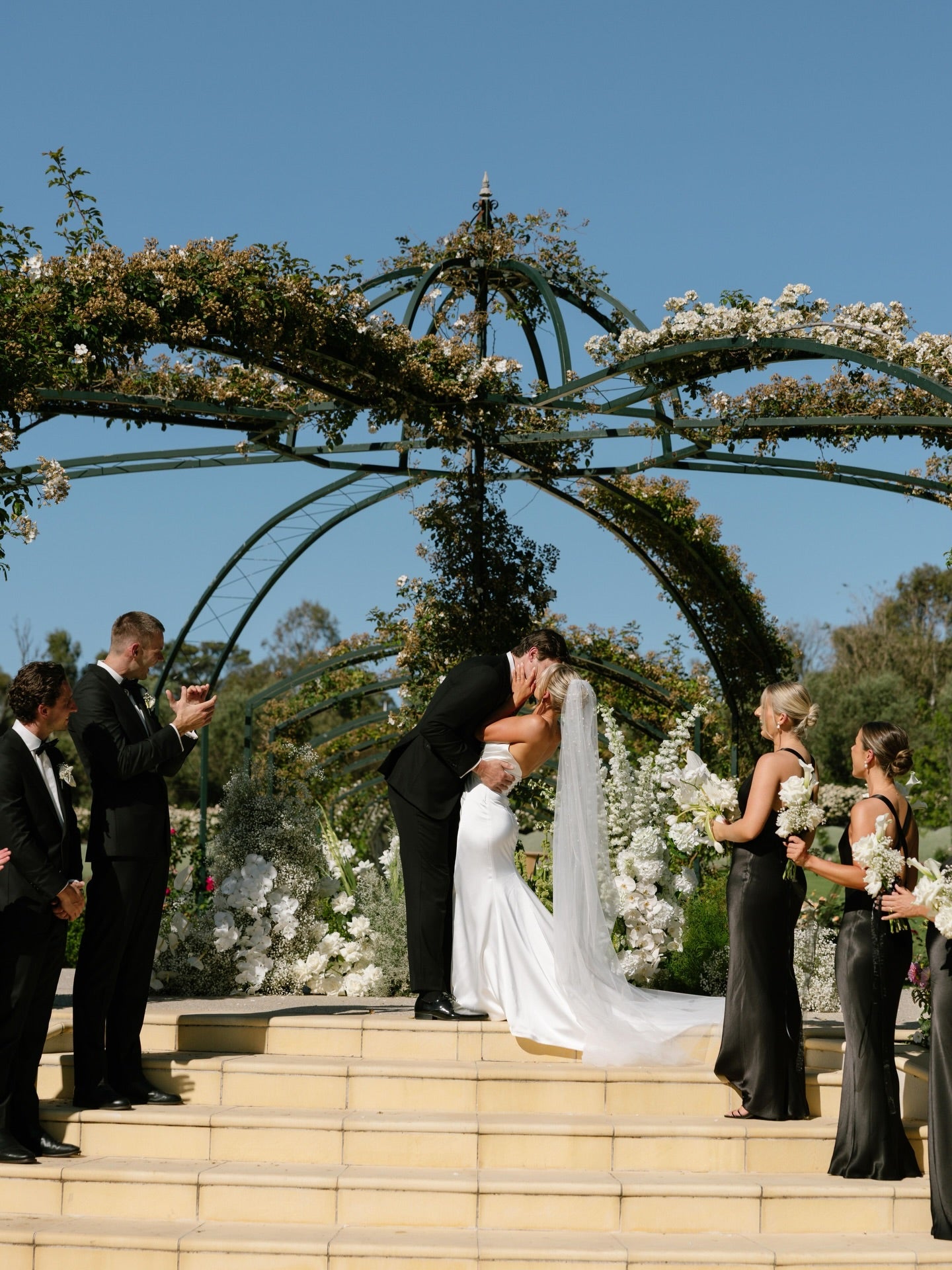 Simple Strapless Sleeveless Mermaid Floor-Length Wedding Dress