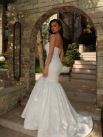 Off the Shoulder Sleeveless Applique Mermaid Wedding Dress