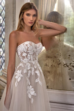 A Line Wedding Dress Sweetheart Floor Length Bridal Gown with Lace Appliques