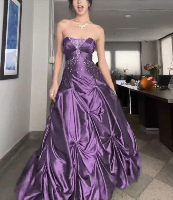 Pretty Forest Green A-Line Long Prom Dresses With Silver Beads Sweet Strapless Satin Evening Dresses